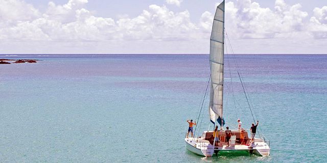 Exclusive private catamaran cruise in mauritius (7)